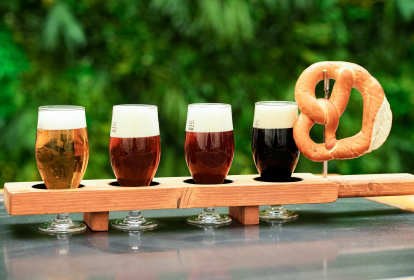 Praha Ølsmaking på mikrobryggeri image 3