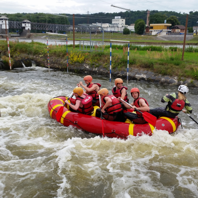 white-water-extreme-rafting-prague-4.jpg image 5