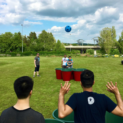 6uYwBJTMKUstZJQj1T9y5e-giant-beer-pong-prague-1.jpg image 1