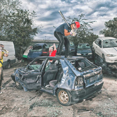 1PjIwQMG5jhZdEmeiHHv0j-car-demolition-prague-5.jpg image 3