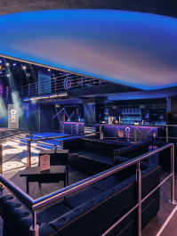 OX Club med bord og forhåndsbetalt drikke Praha