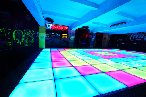 Club Night At Karlovy Lázně With Big Box