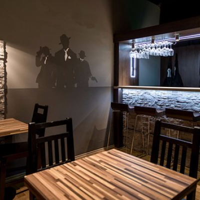 escape-bar.jpg image 1