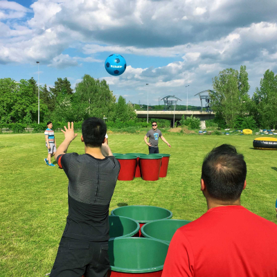 giant-beer-pong-prague-2.jpg image 2