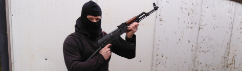 Skyt med Kalashnikov